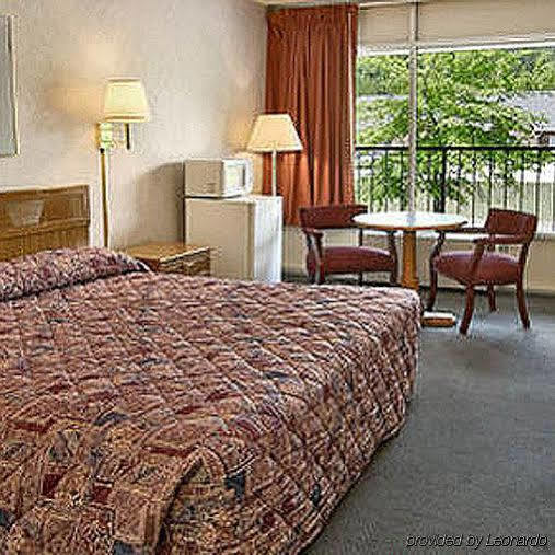Town And Country Inn Suites Spindale Extérieur photo