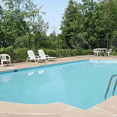 Town And Country Inn Suites Spindale Extérieur photo